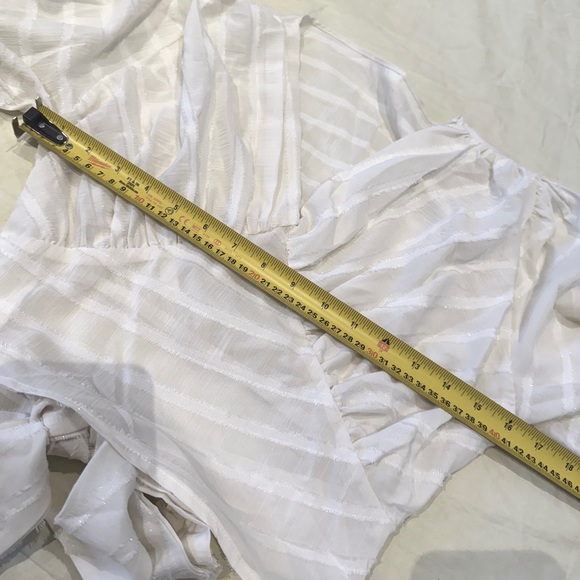 3/$15‼️ DAZY White Striped Ruched Bust Crop Blouse w/ Back Tie, Size M, V-Neck - Picture 8 of 10